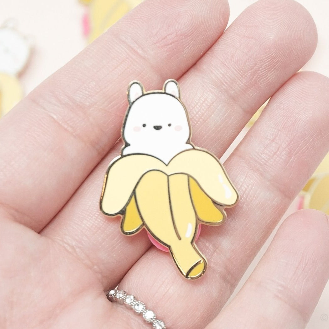 Maru Bunana Enamel Pin