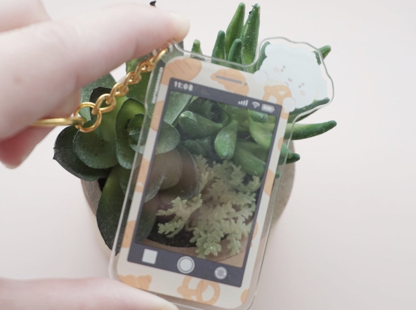 Maru Phone Pal Acrylic Keychain